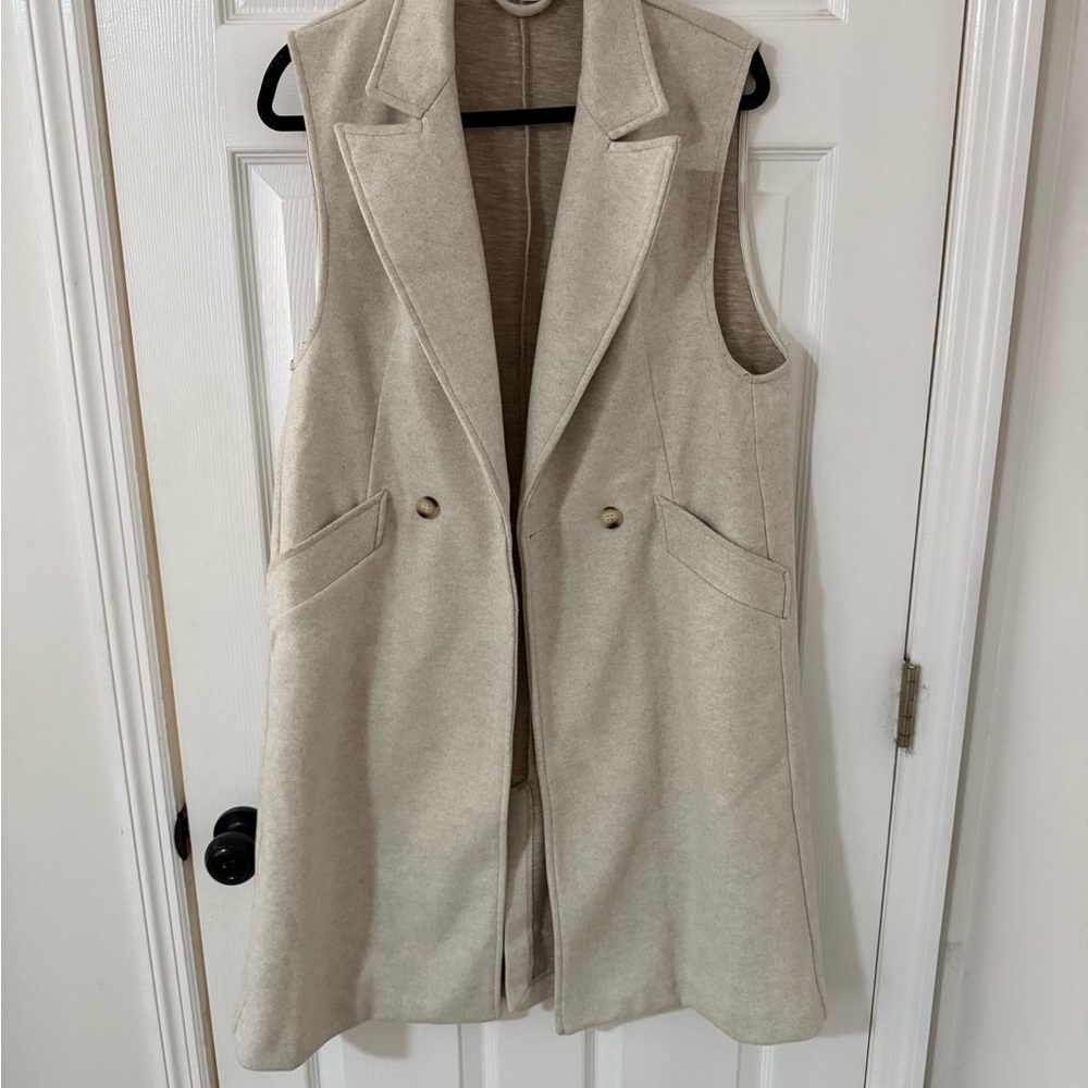 Chic Cream Long Sleeveless Vest, Size M